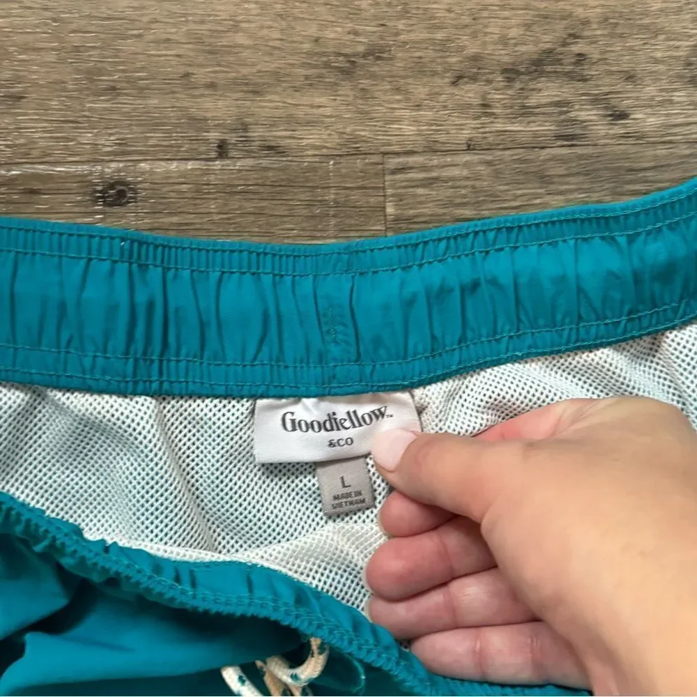 MENS GOODFELLOW SWIM TRUNKS SIZE LARGE